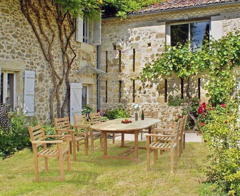 Yale Teak Outdoor Dining Set With 8 Stacking Chairs