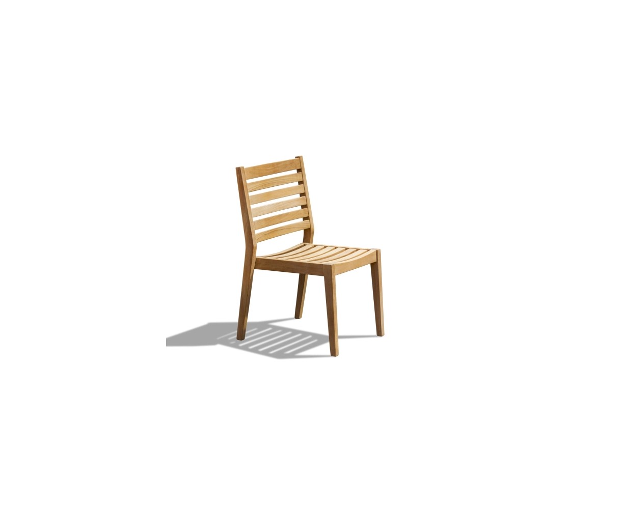 Disk 2.2m Table and Vero Chairs