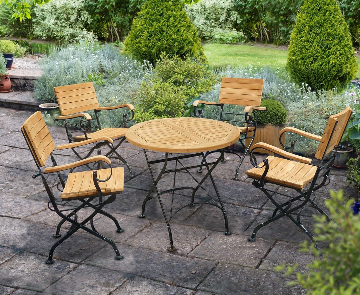 Garden Round Bistro Table and 4 Arm Chairs