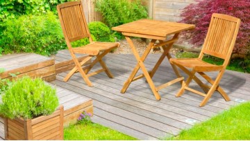 How to Use Accessories and Decor to Enhance Your Teak Patio